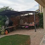 בית הארחה Lera פורץ