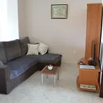 Lera פורץ