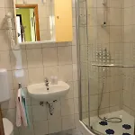 Lera פורץ